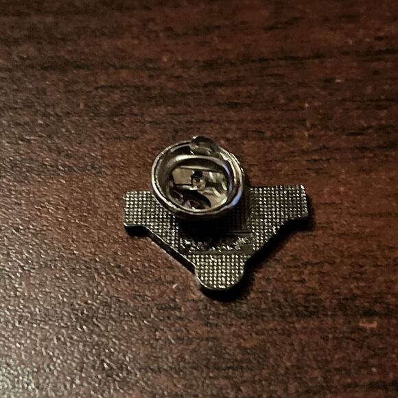 McDonald’s “In It To Win!” Gold Medal Employee Lapel Hat Pin - Picture 3 of 3